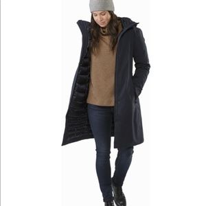 Arc’teryx Women’s Centrale Parka In Black